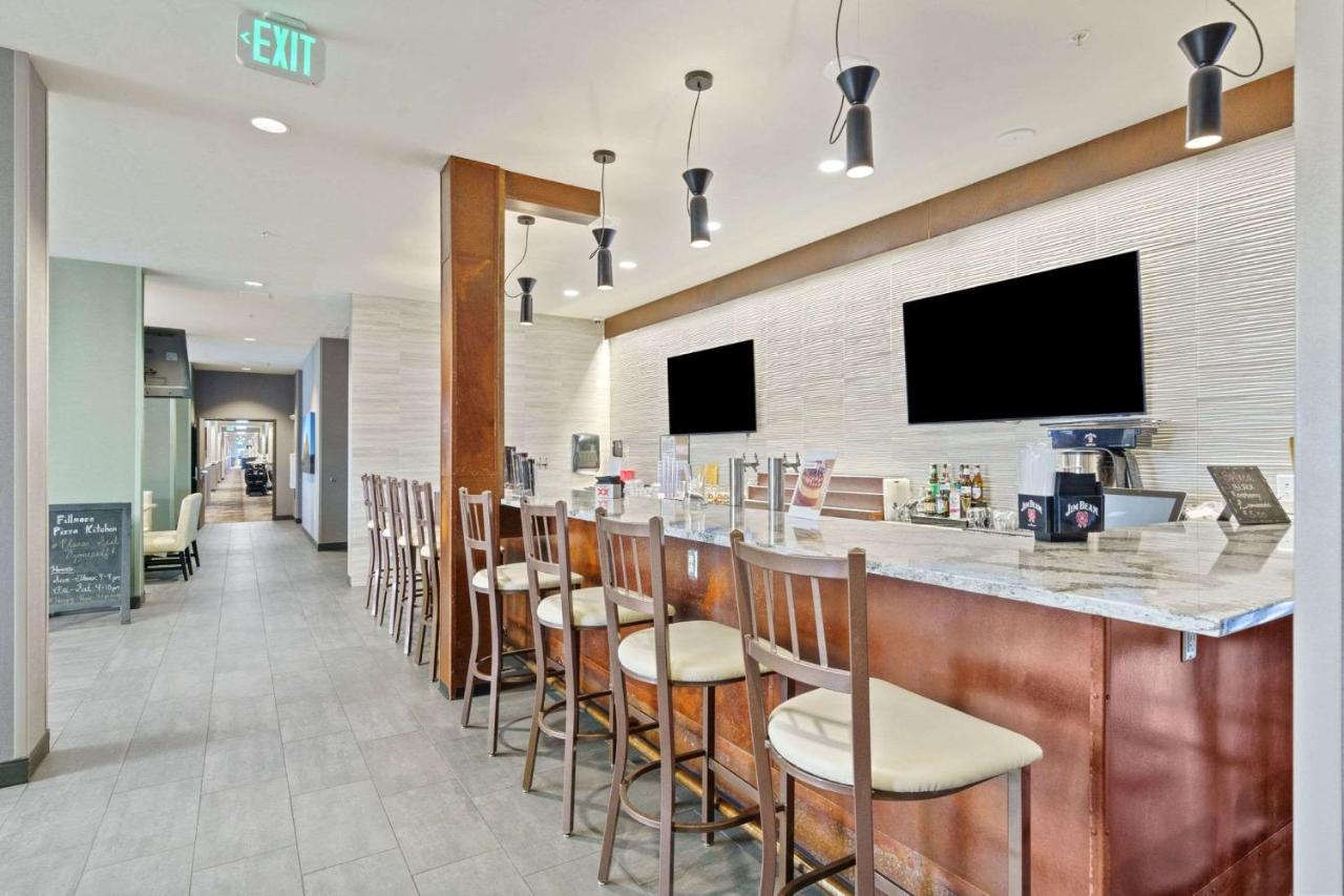 | Best Western Plus Executive Residency Fillmore Inn
