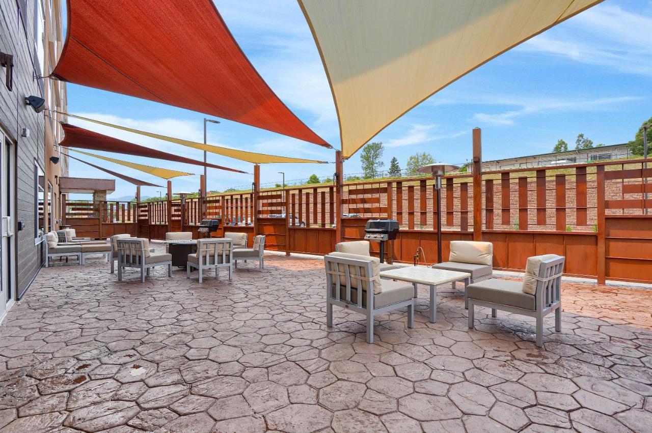 | Best Western Plus Executive Residency Fillmore Inn
