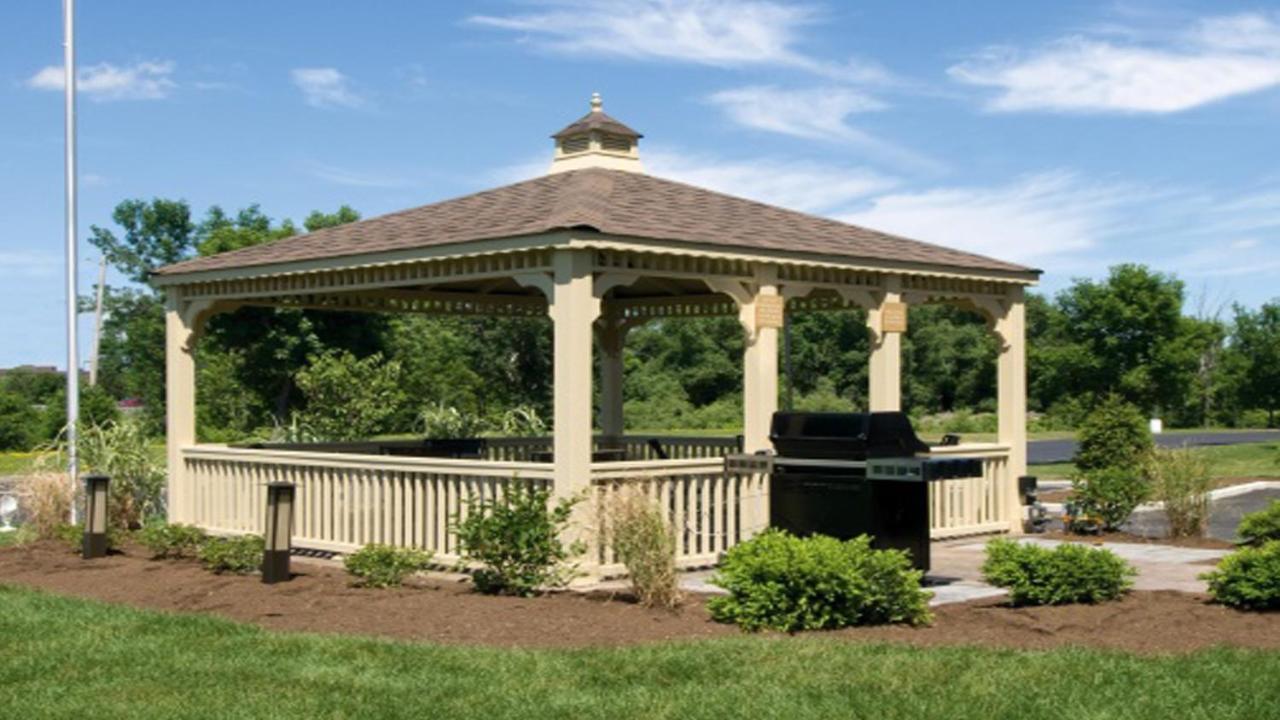 | Candlewood Suites Buffalo Amherst, an IHG Hotel