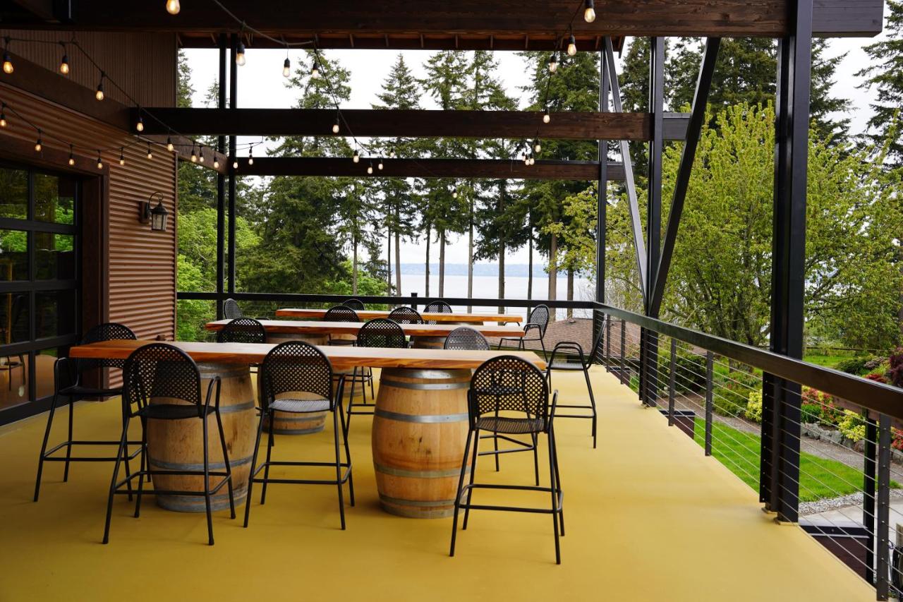 | Comforts of Whidbey