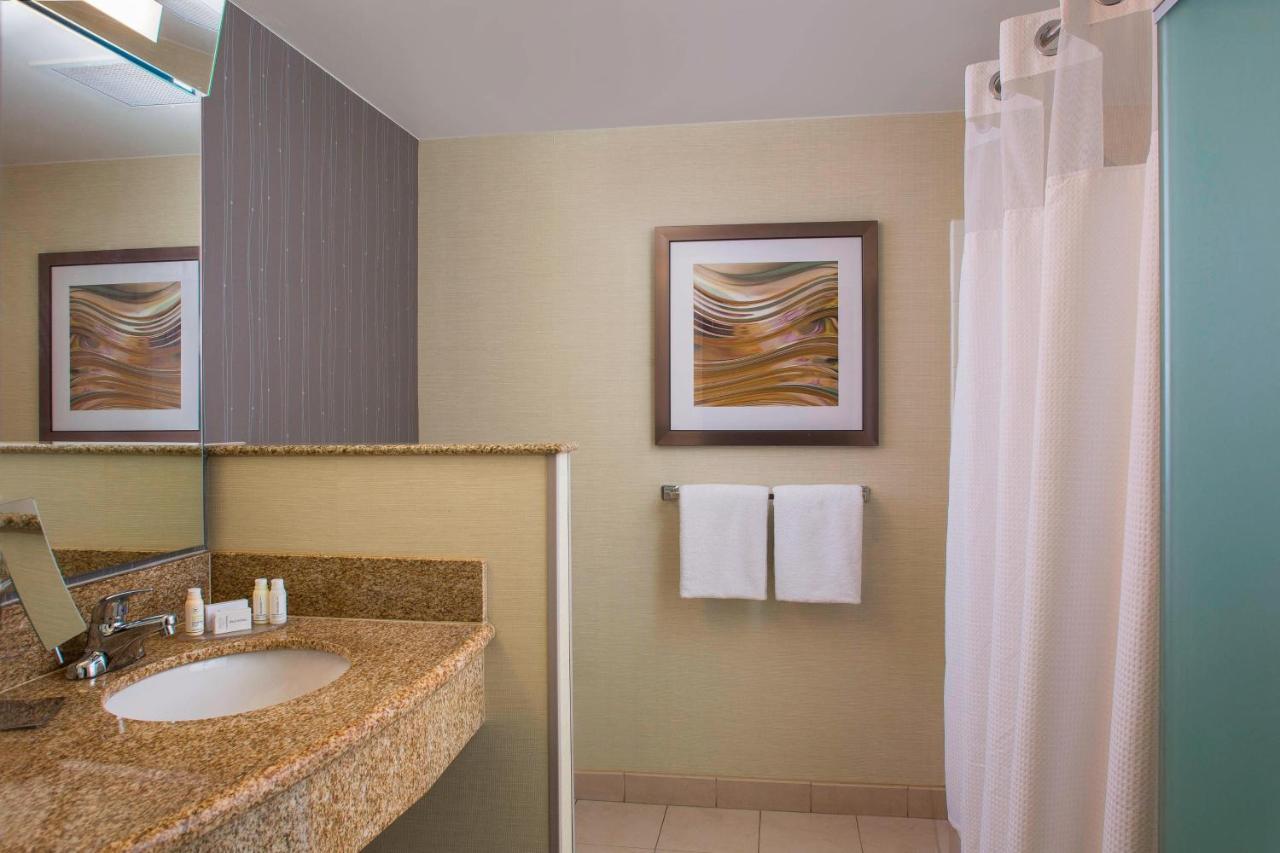 1 Bedroom Larger Suite, 2 Queen, Sofa bed at Courtyard by Marriott Nashville Goodlettsville