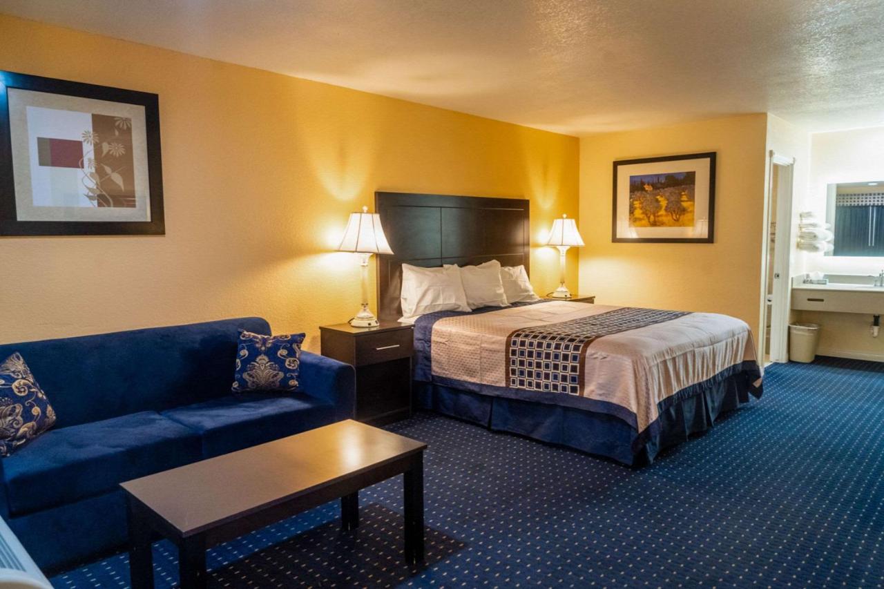 Standard Room, 1 King Bed, Smoking at Rodeway Inn & Suites Colton - Riverside
