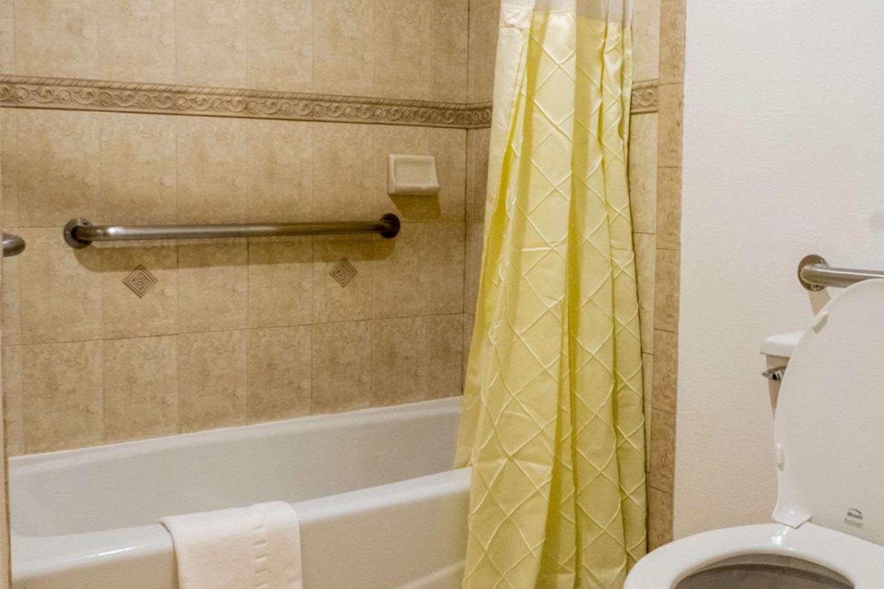 Standard Room, 1 King Bed, Smoking at Rodeway Inn & Suites Colton - Riverside