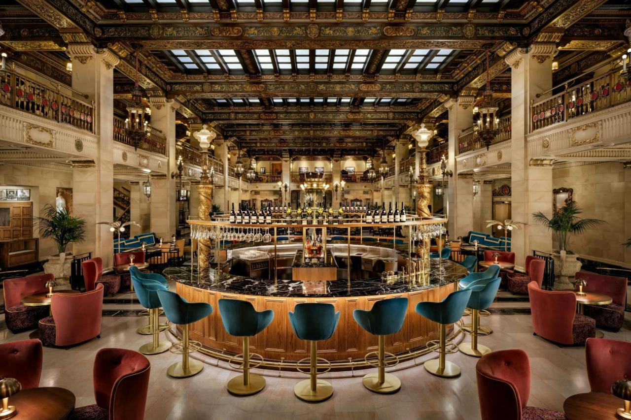  | The Historic Davenport, Autograph Collection
