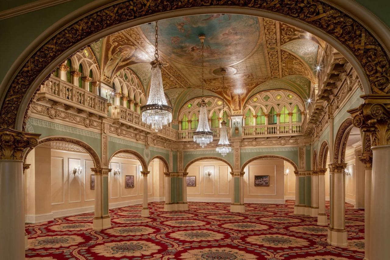  | The Historic Davenport, Autograph Collection