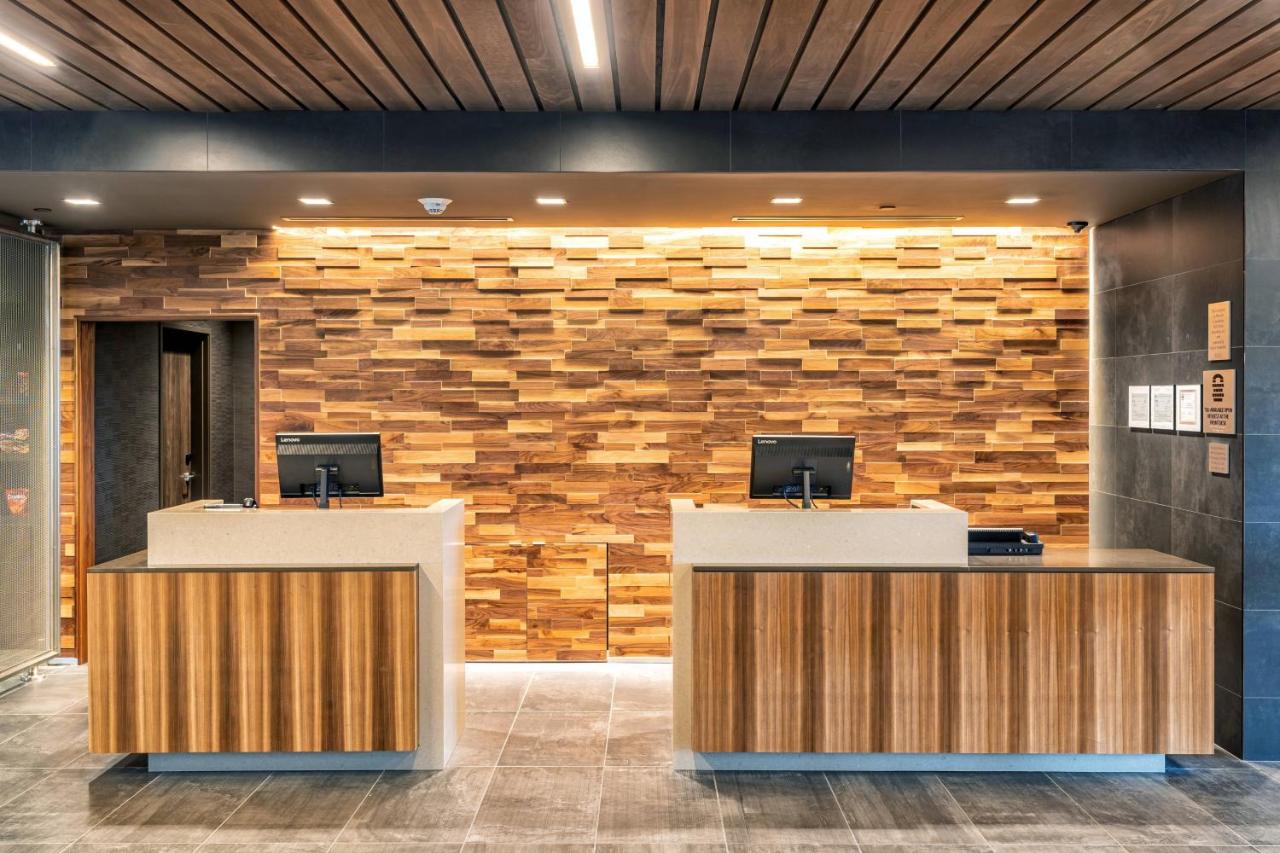 | Courtyard by Marriott Charleston-North Charleston