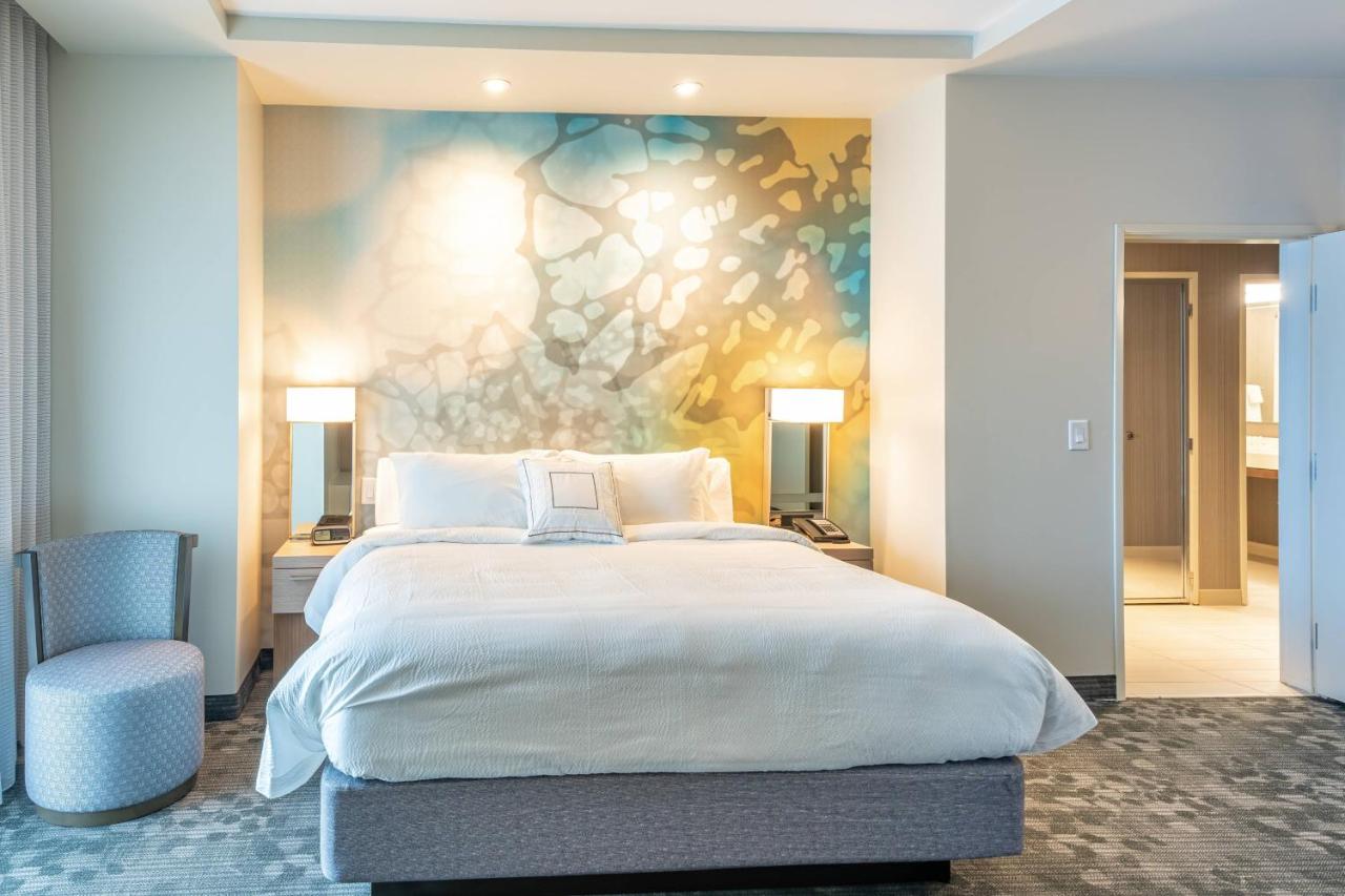 | Courtyard by Marriott Charleston-North Charleston