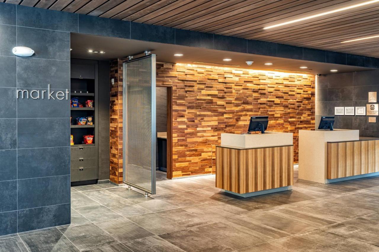 | Courtyard by Marriott Charleston-North Charleston