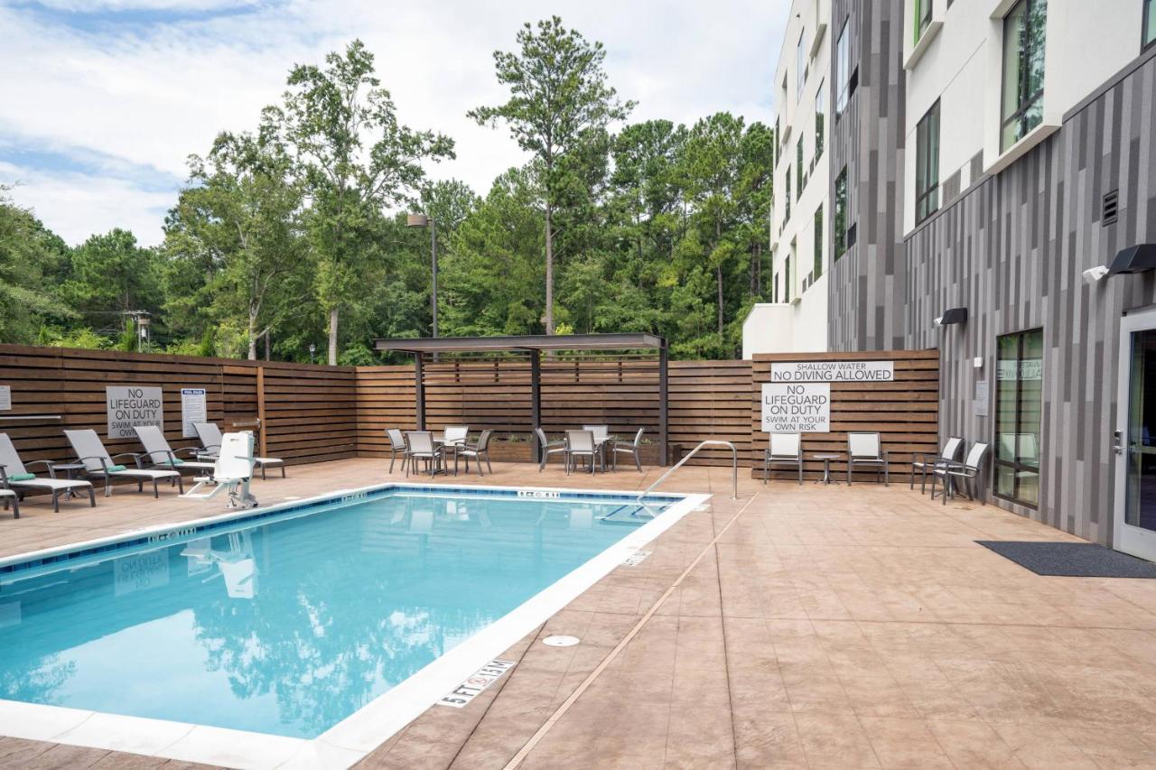 | Courtyard by Marriott Charleston-North Charleston