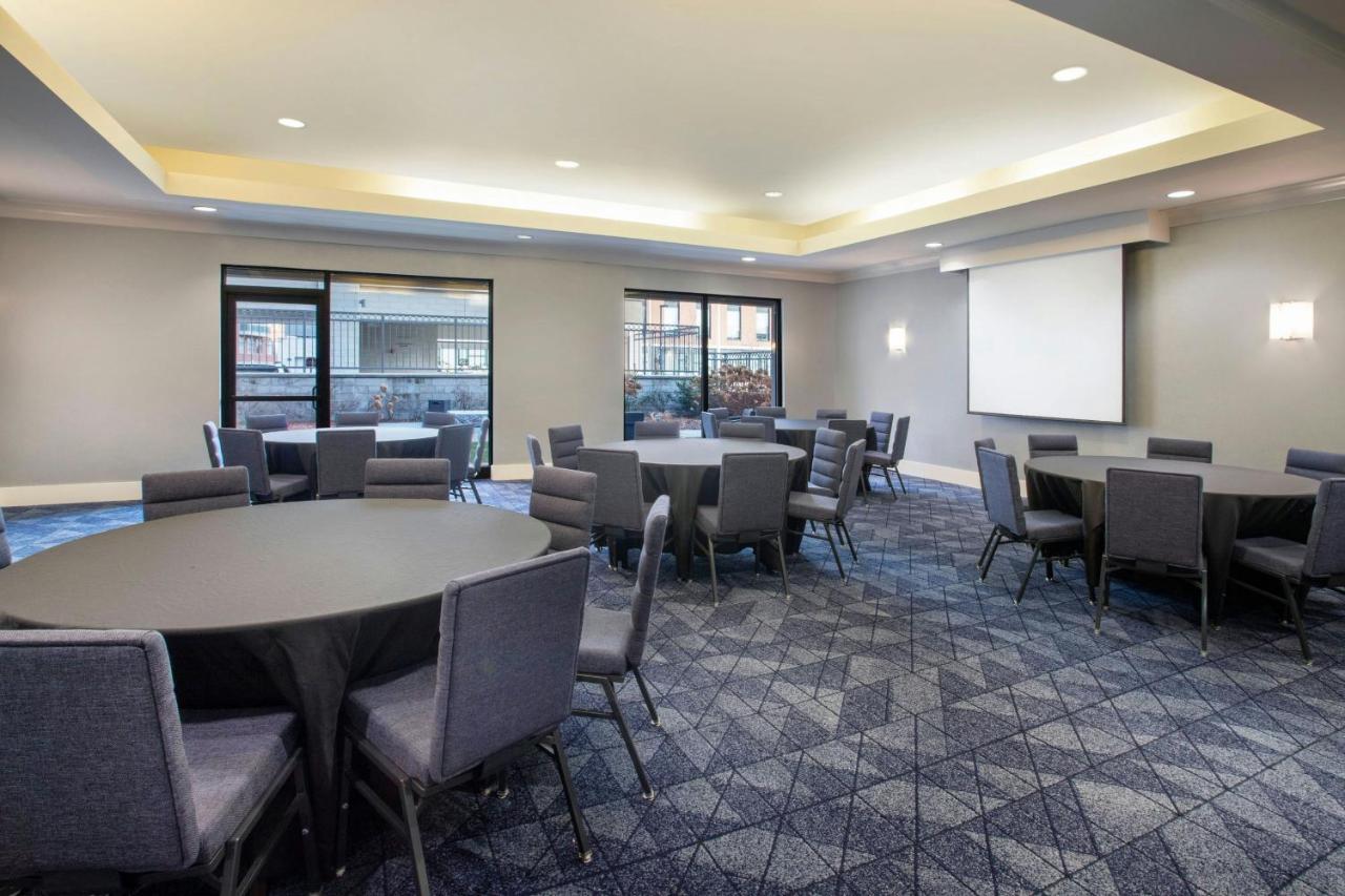 | Courtyard Worcester