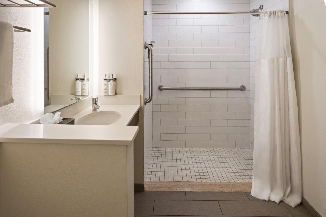 | Holiday Inn Jackson Southeast - Pearl, an IHG Hotel