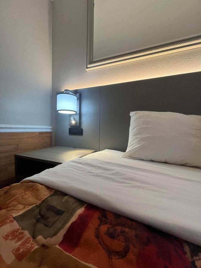  | Hallmarc Inn & Suites of West Memphis