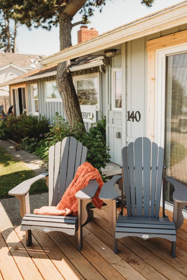 | Dungeness Bay Cottages