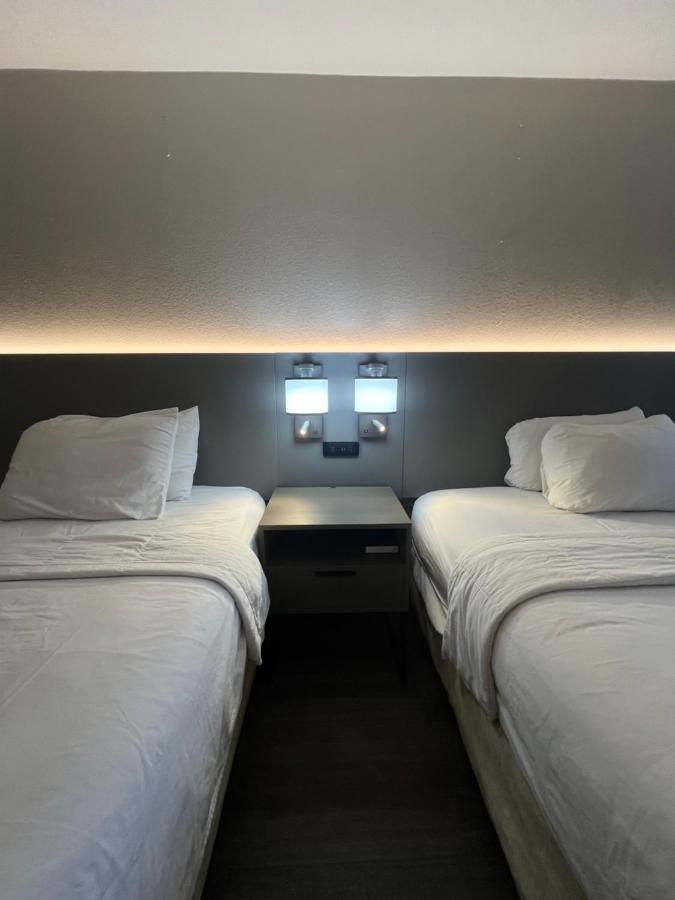  | Hallmarc Inn & Suites of West Memphis