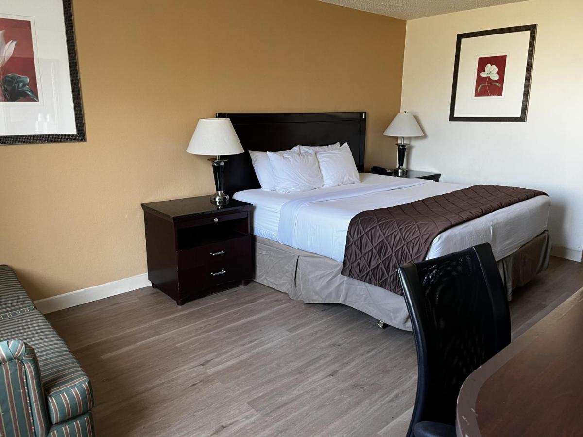  | Budget Inn Laramie