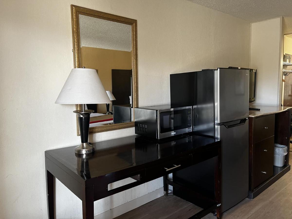  | Budget Inn Laramie