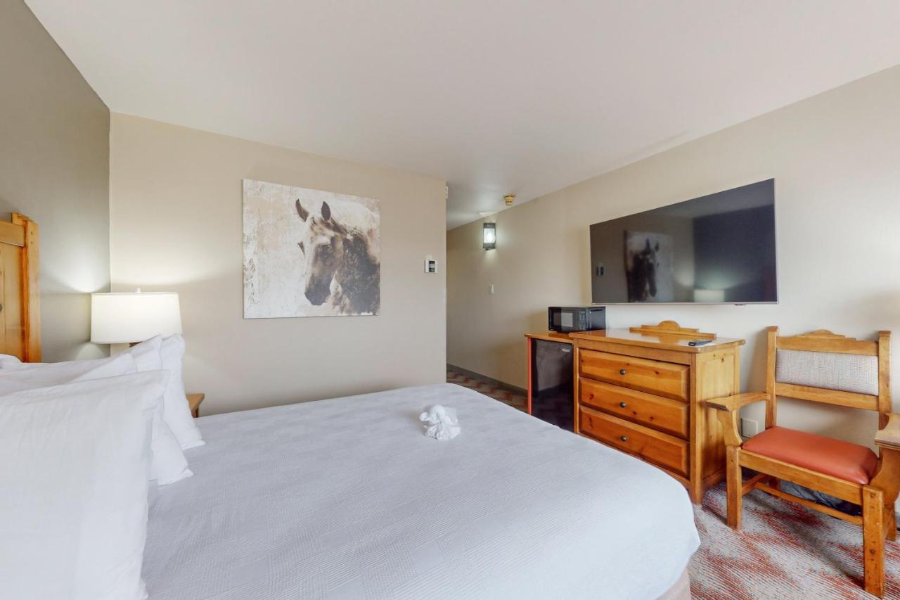 Queen Room - Non-Smoking at Best Western Plus Rio Grande Inn
