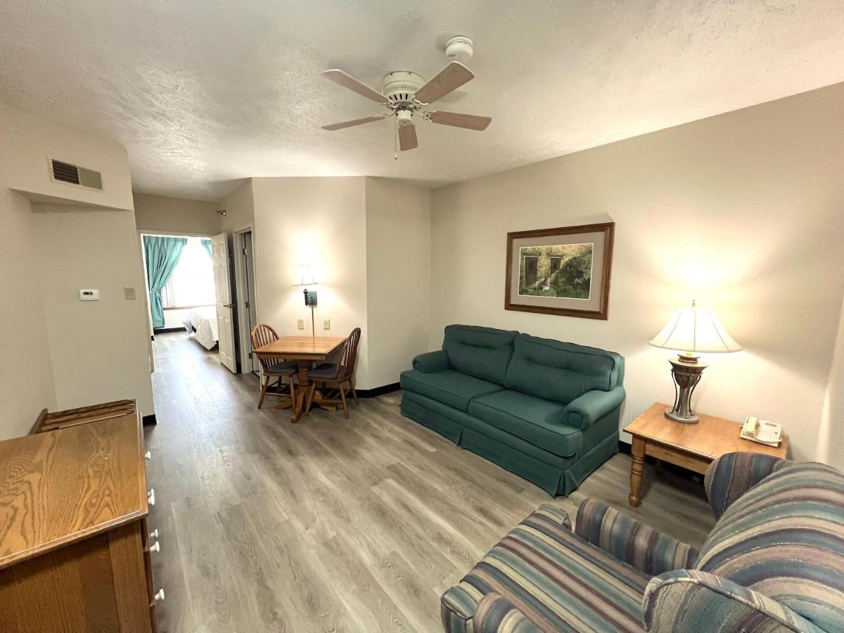  | Van Buren Hotel