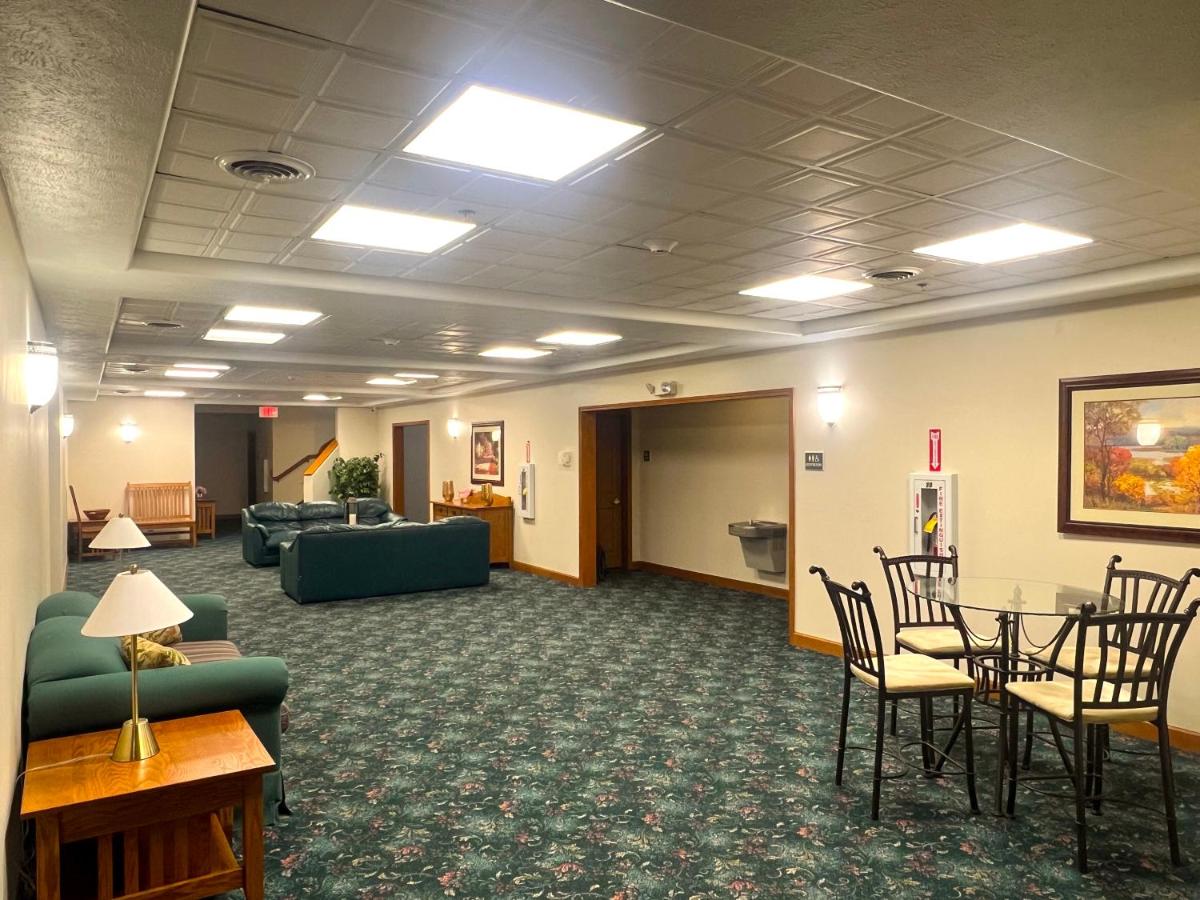  | Van Buren Hotel