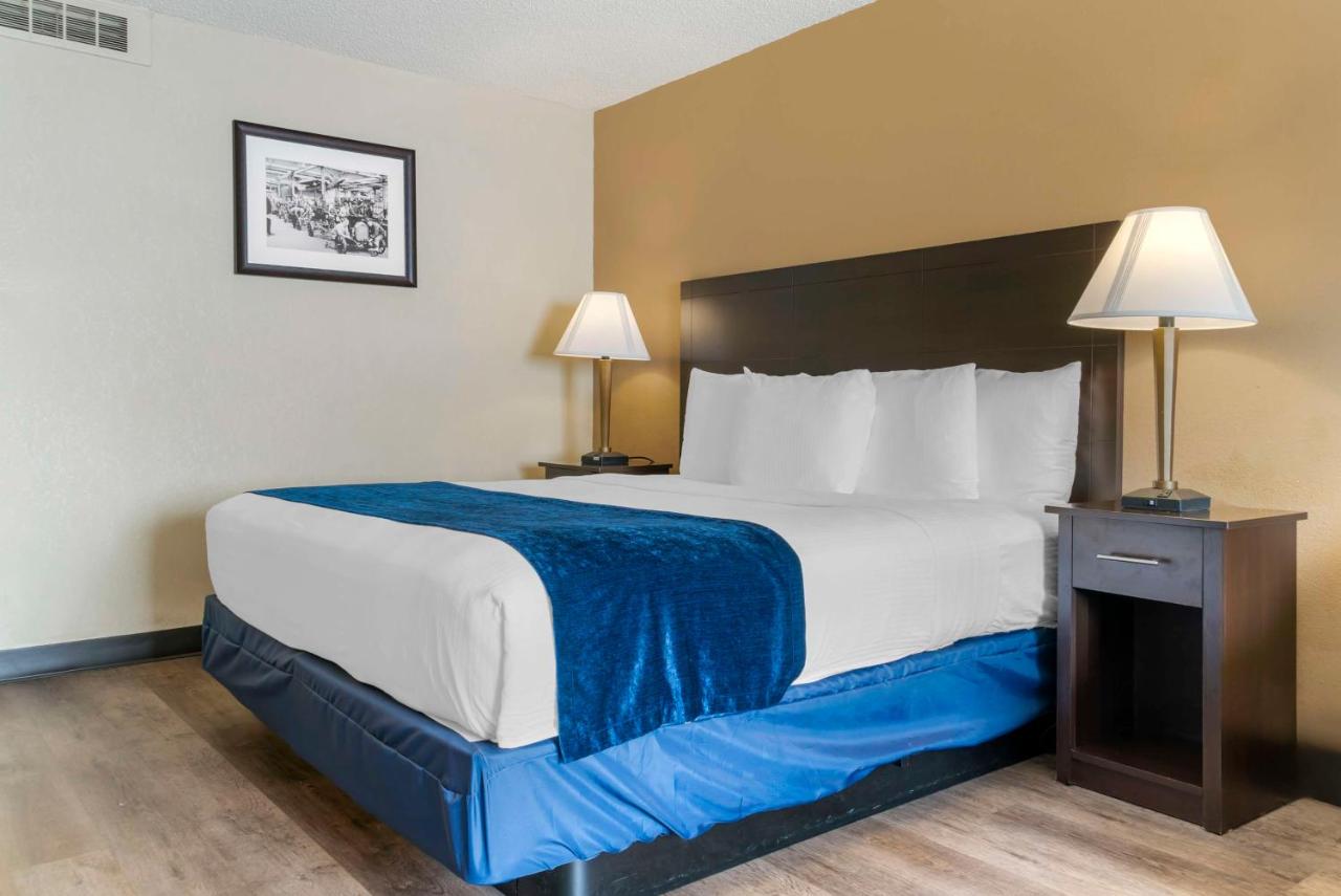 King Room - Disability Access at Best Western Greenfield Inn