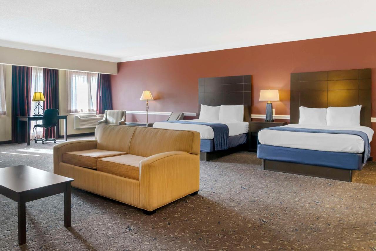 Queen Room with Two Queen Beds - Non-Smoking at Best Western Greenfield Inn