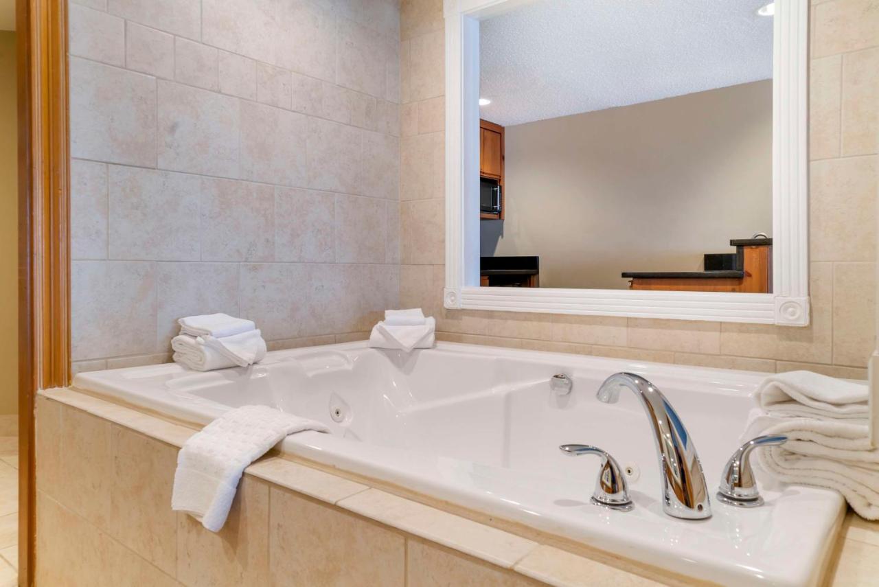  | Best Western Greenfield Inn