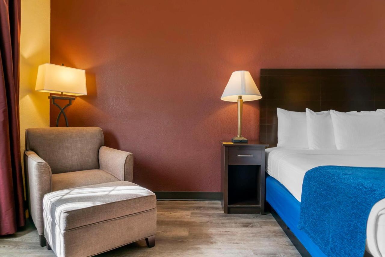 King Suite with Sofa Bed - Non-Smoking at Best Western Greenfield Inn