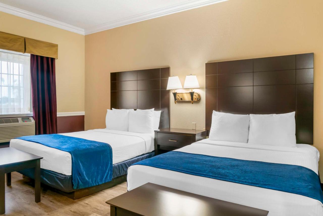 Room #4943220 at Best Western Greenfield Inn