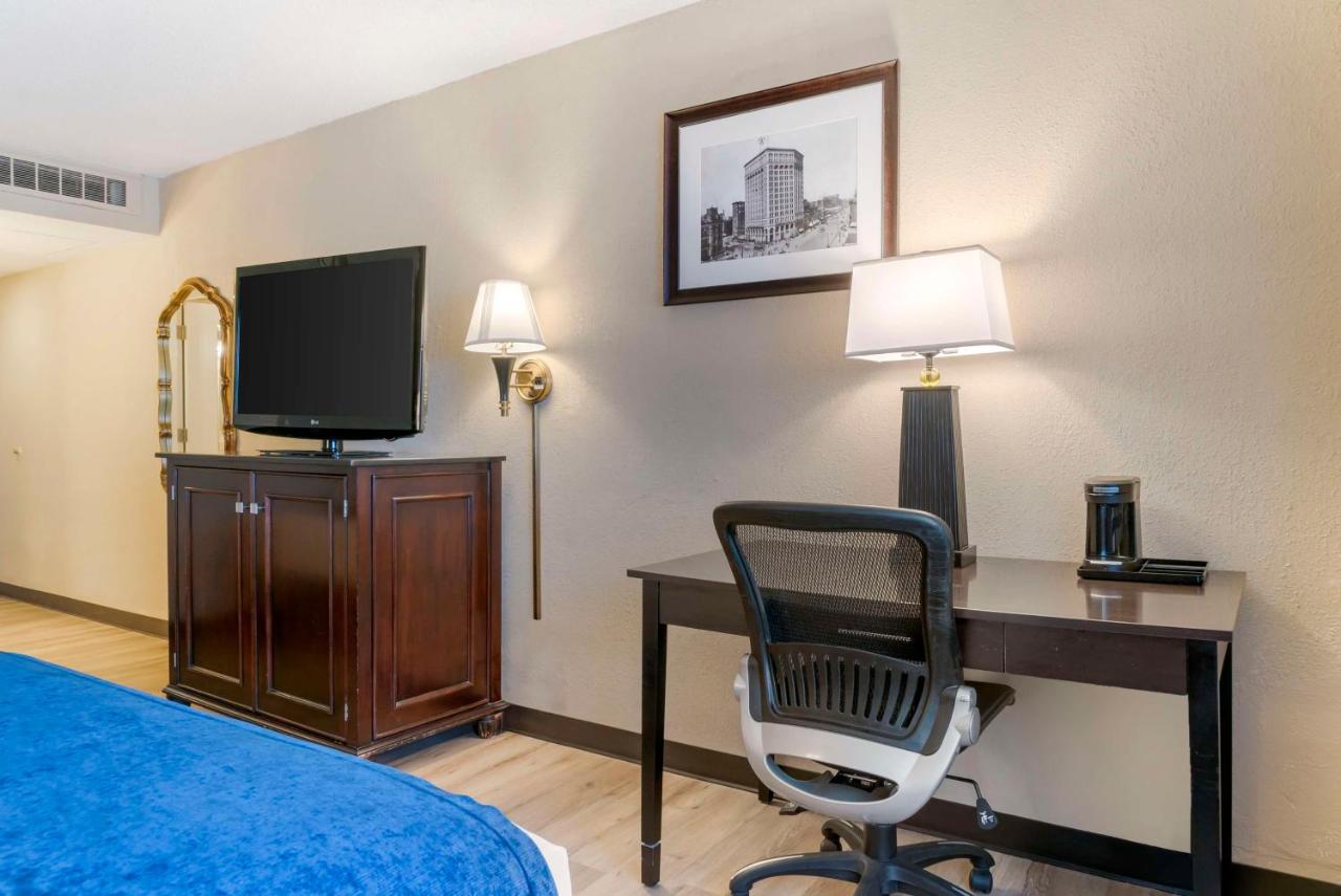 Queen Room with Two Queen Beds and Mobility Accessible Roll-In Shower at Best Western Greenfield Inn