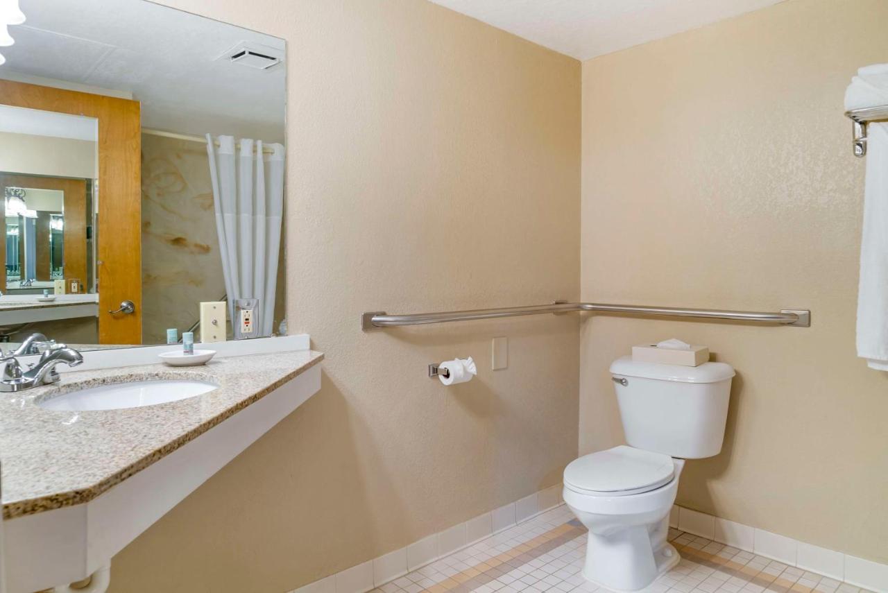  | Best Western Greenfield Inn