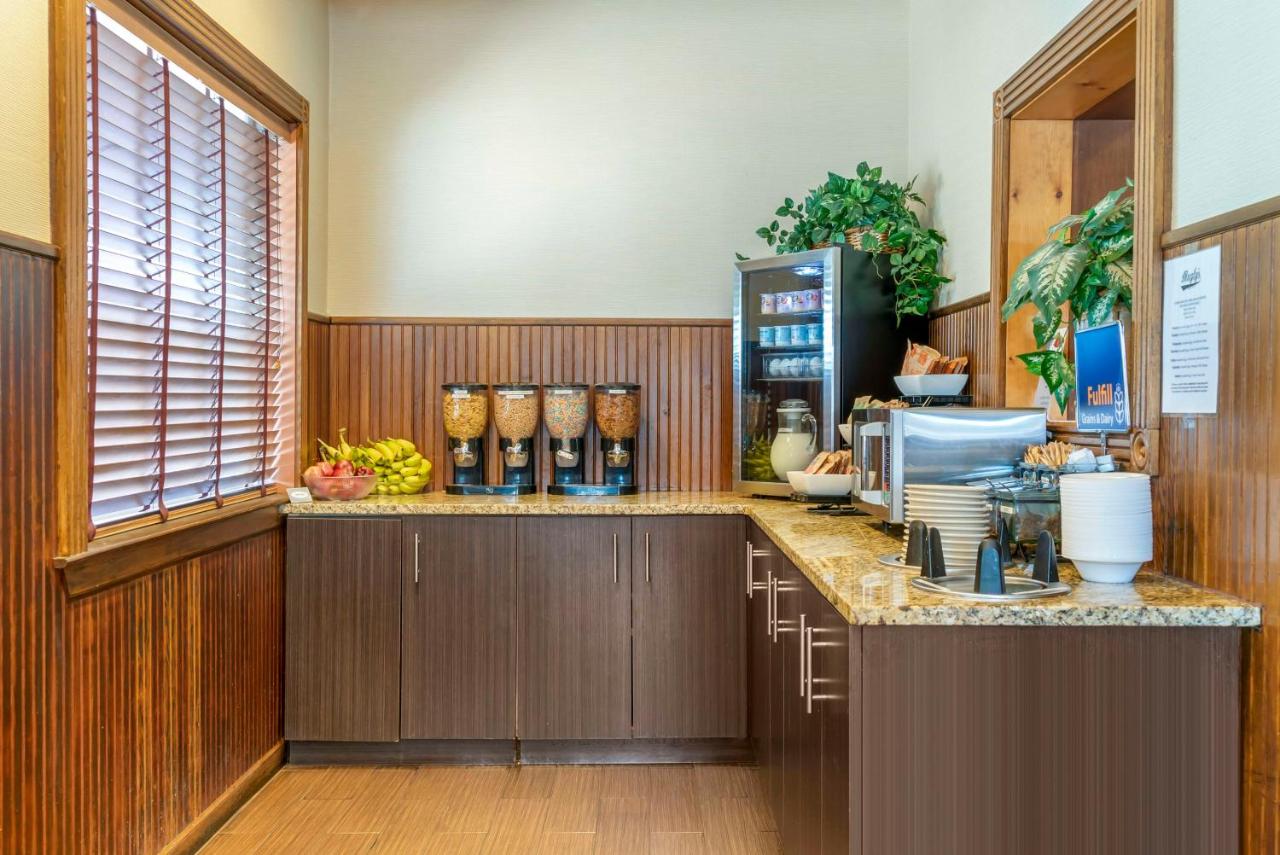  | Best Western Greenfield Inn