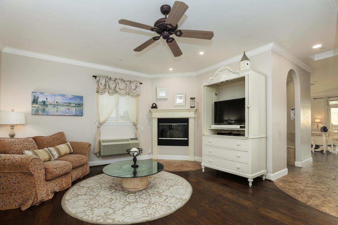 | Cayucos Sunset Inn