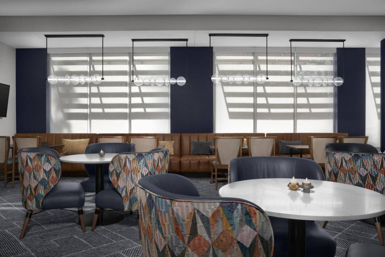 | SpringHill Suites Savannah Downtown / Historic District