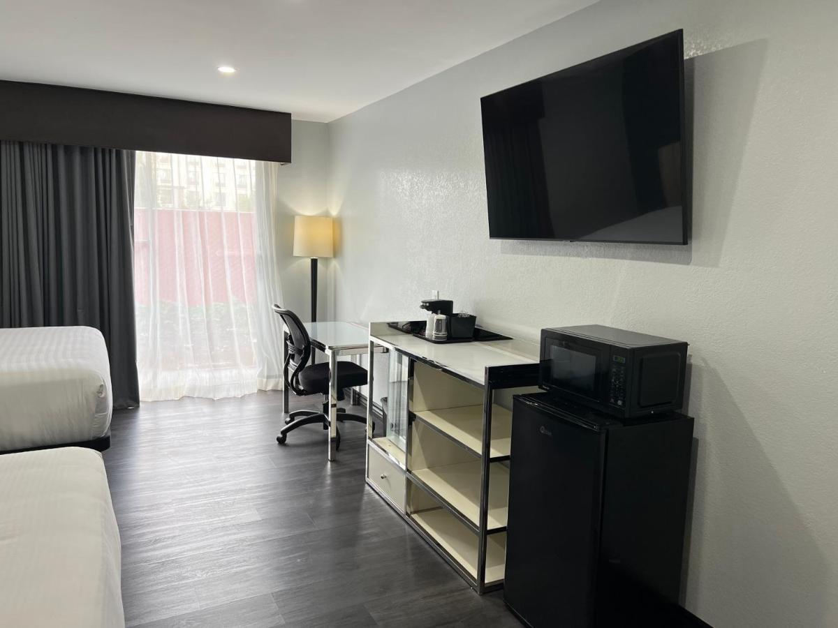 | Rose Garden Inn - San Luis Obispo