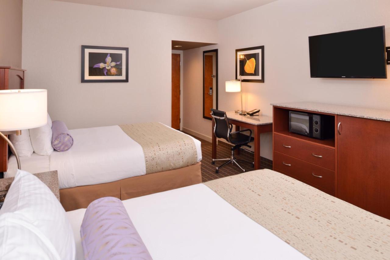 Queen Room with Two Queen Beds - Pet-friendly at Best Western Plus Peak Vista Inn & Suites