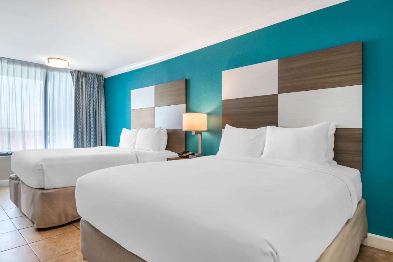 OceanFront Queen Room with Two Queen Beds – Non Smoking at Comfort Inn & Suites Daytona Beach Oceanfront