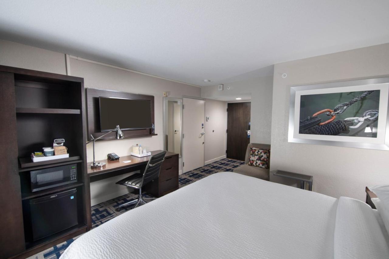 | Four Points by Sheraton Charlotte - Lake Norman