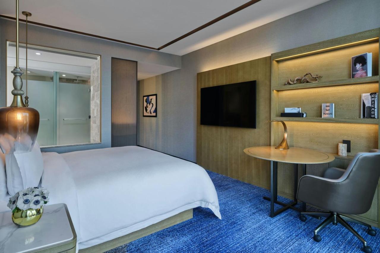 Deluxe King Room with River View at The St. Regis Chicago