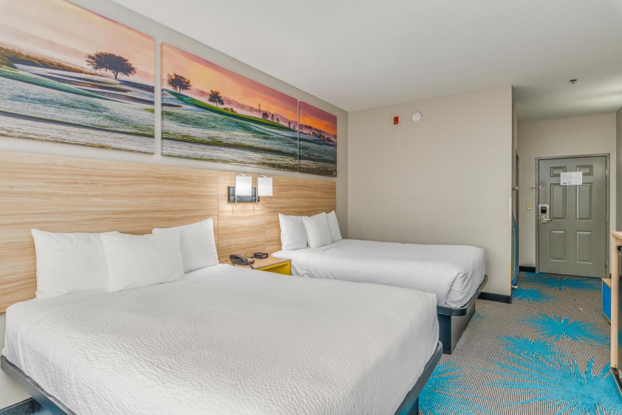 Queen Room with Two Queen Beds - Non-Smoking at Days Inn & Suites by Wyndham Prattville-Montgomery