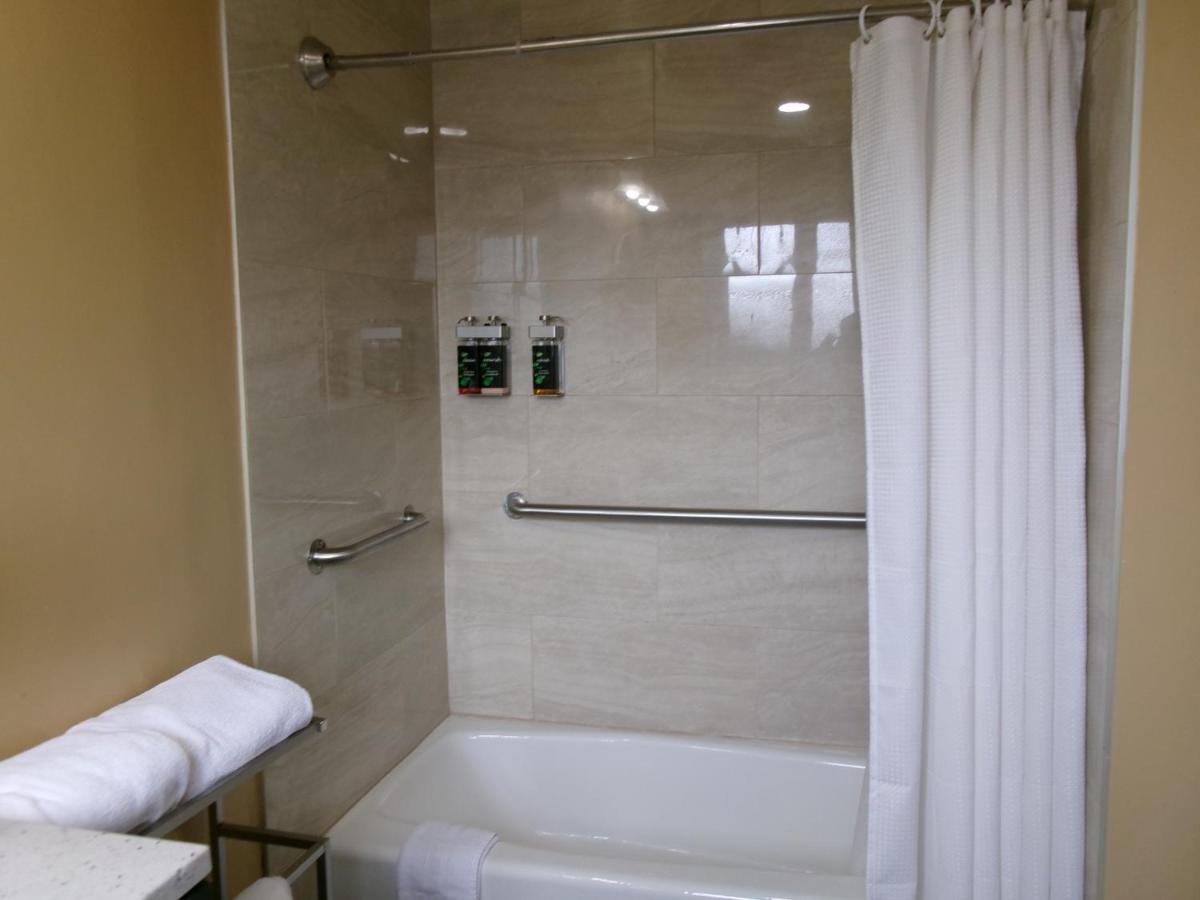 Executive Suite at Carmel Wayfarer Inn