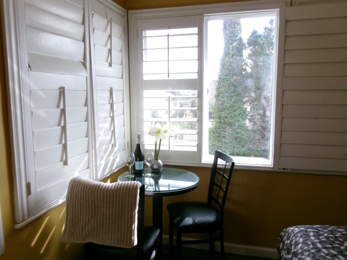  | Carmel Wayfarer Inn