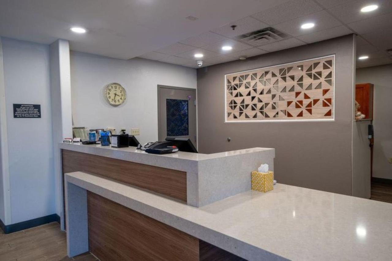 | Candlewood Suites Baytown, an IHG Hotel