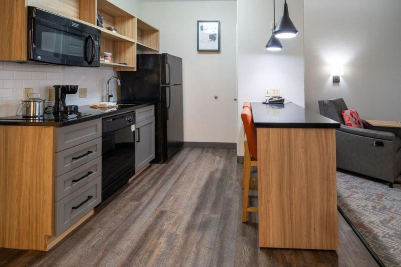 Queen Suite - Non-Smoking at Candlewood Suites Baytown by IHG