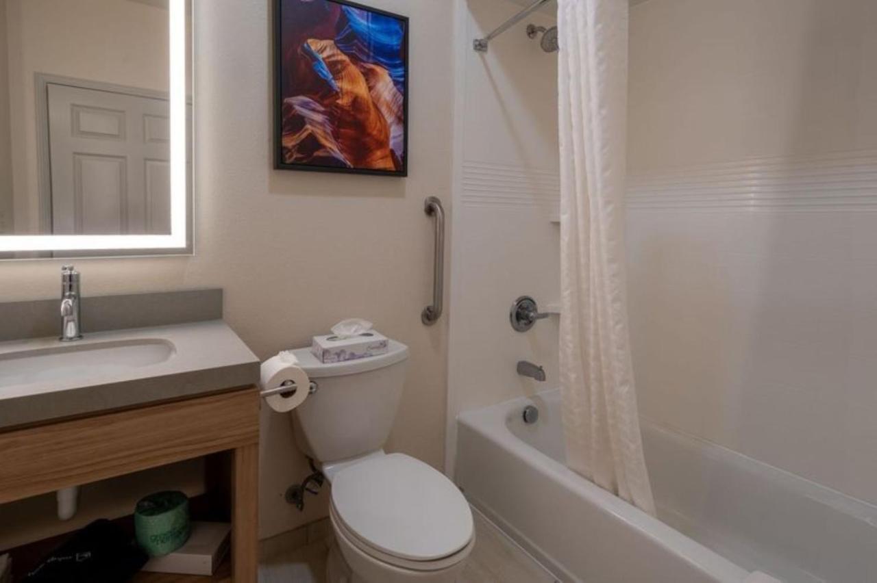 Queen Suite - Non-Smoking at Candlewood Suites Baytown by IHG