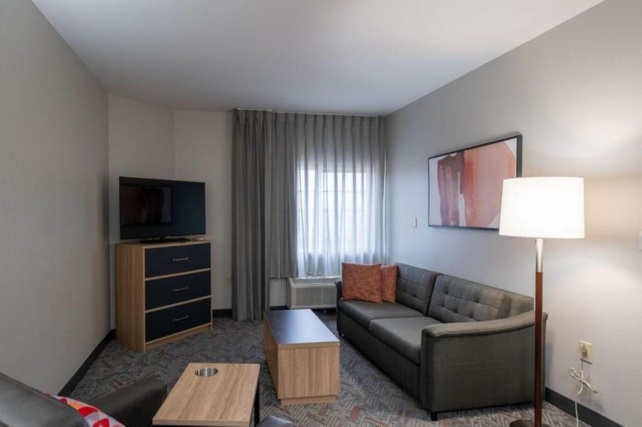 | Candlewood Suites Baytown, an IHG Hotel