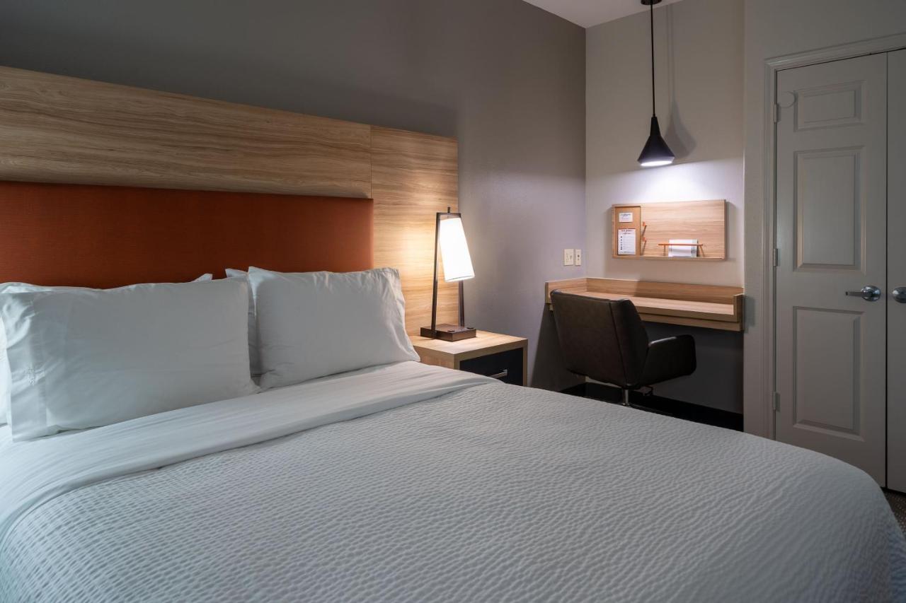 Queen Suite - Non-Smoking at Candlewood Suites Baytown by IHG