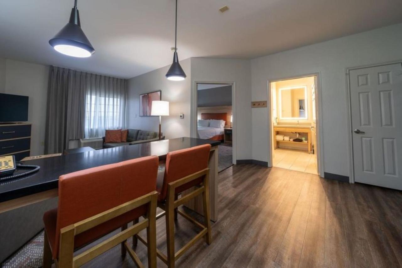 Queen Suite - Non-Smoking at Candlewood Suites Baytown by IHG