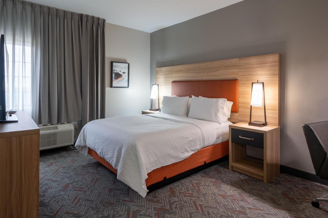 | Candlewood Suites Baytown, an IHG Hotel