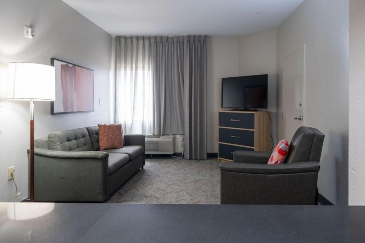 Queen Suite - Non-Smoking at Candlewood Suites Baytown by IHG