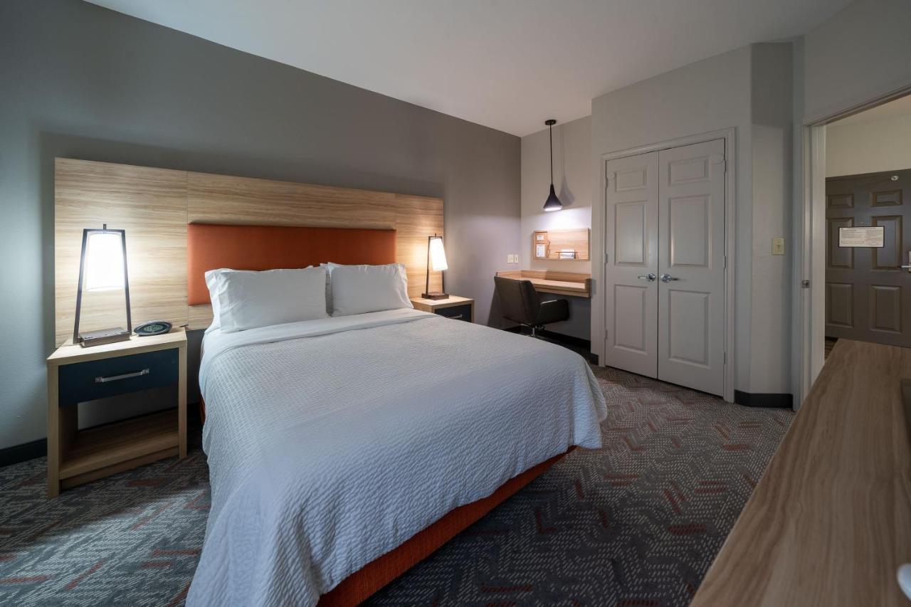Queen Suite - Non-Smoking at Candlewood Suites Baytown by IHG